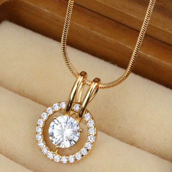 "Brilliant White Center Stone Pendant with Elegant Crystal Halo Design, XPPT1709 - Picture 1 of 13